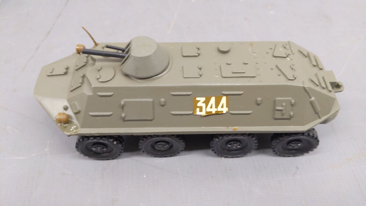 Assorted Die-Cast 1:43 Scale Military Tanks and Cars [15] EX