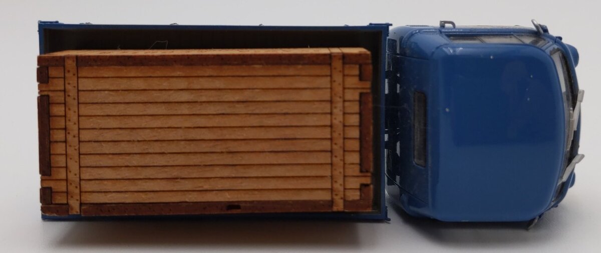 Schuco 03323 1:43 Scale Die-Cast Tempo Matador 