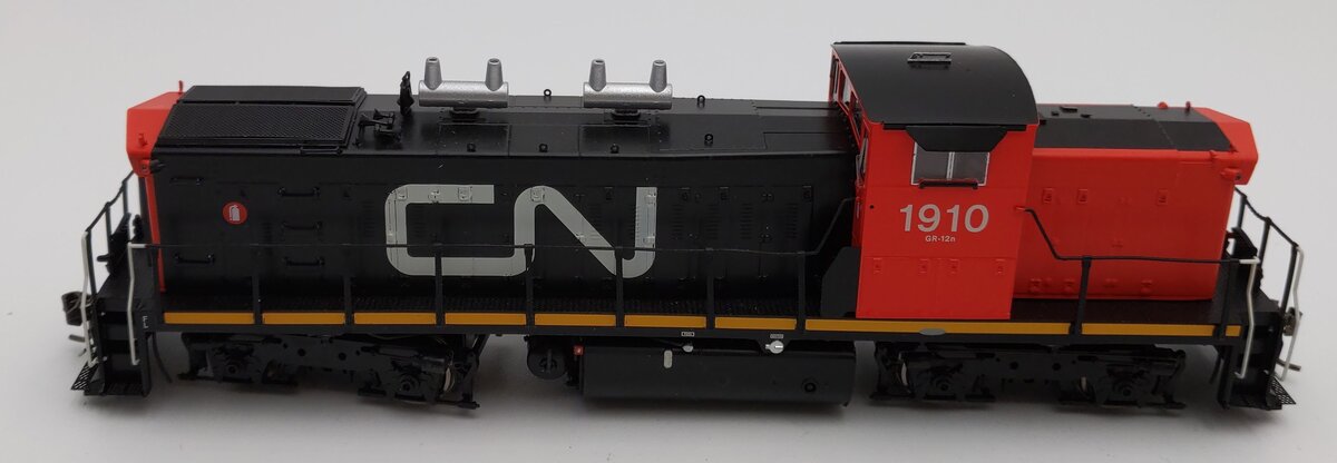 Rapido Trains 10074 HO Canadian National GMDD GMD-1 Diesel Locomotive #1910 LN/Box