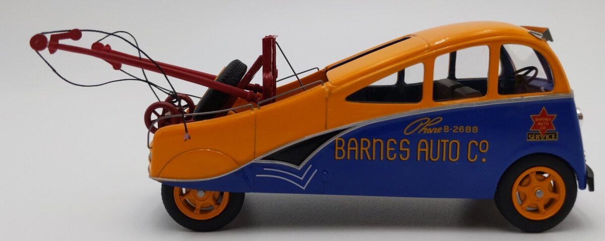 Autocult 1:43 Scale Resin Barnes Auto Co. Wrecker "We Never Sleep" EX