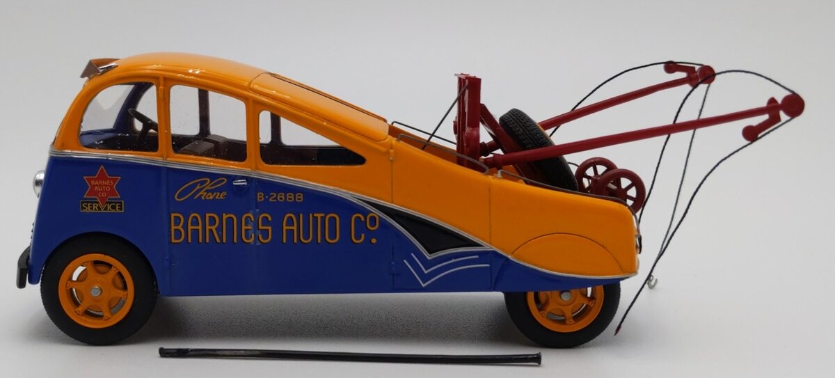 Autocult 1:43 Scale Resin Barnes Auto Co. Wrecker "We Never Sleep" EX