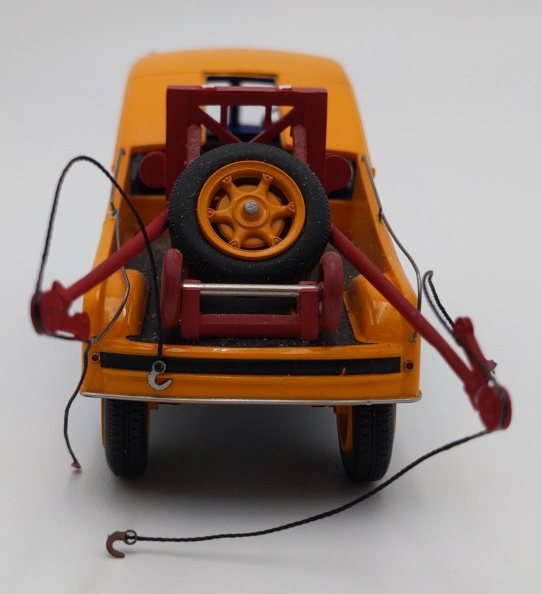 Autocult 1:43 Scale Resin Barnes Auto Co. Wrecker "We Never Sleep" EX