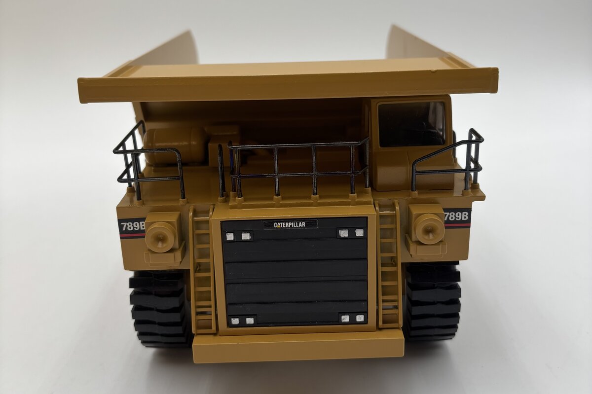 Conrad 2726 1:50 Caterpillar 789B Off-Highway Truck EX/Box