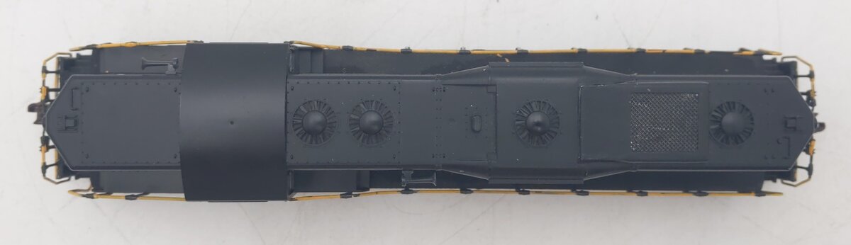 Kato NYCD25-1 HO Scale Powered Diesel Locomotive #5690 EX