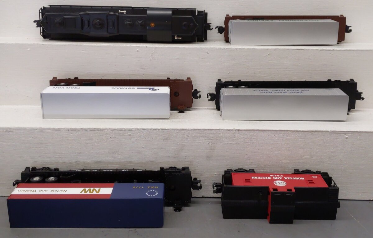 Lionel 6-21789 O Scale Norfolk Southern Service GP-9 O Gauge Diesel Train Set NIB