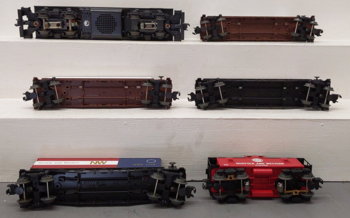 Lionel 6-21789 O Scale Norfolk Southern Service GP-9 O Gauge Diesel Train Set NIB