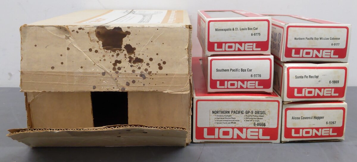 Lionel 6-1672 O Scale Northern Pacific SSS Diesel Freight Set EX/Box