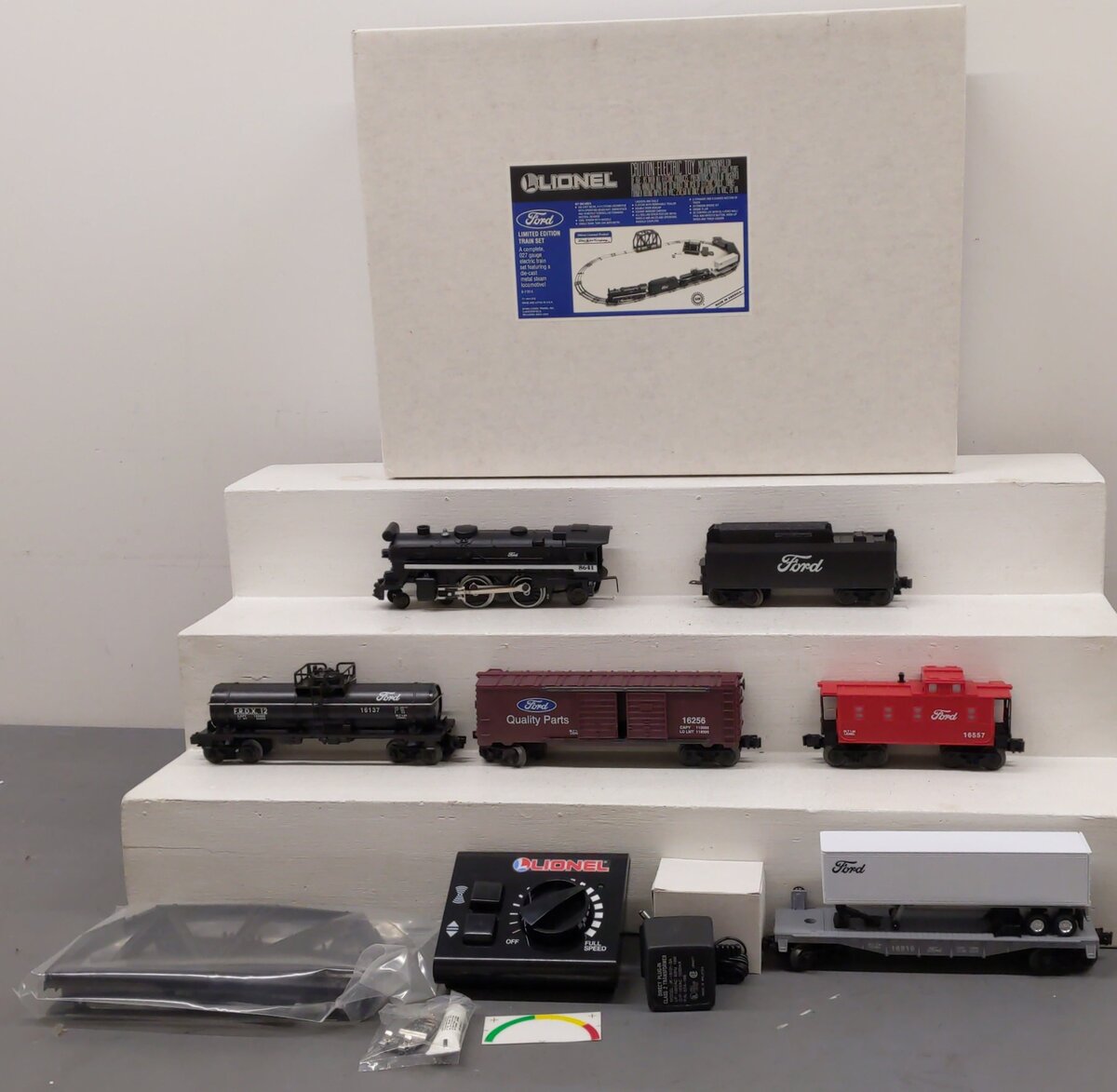 Lionel 6-11814 O Gauge Ford Limited Edition Train Set EX/Box