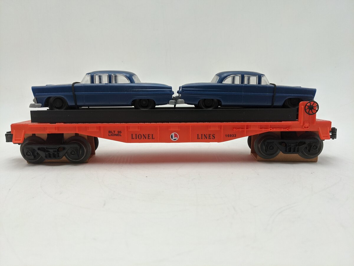 Lionel 6-16933 O Gauge Lionel Lines Flatcar with 2 Blue Automobiles EX/Box