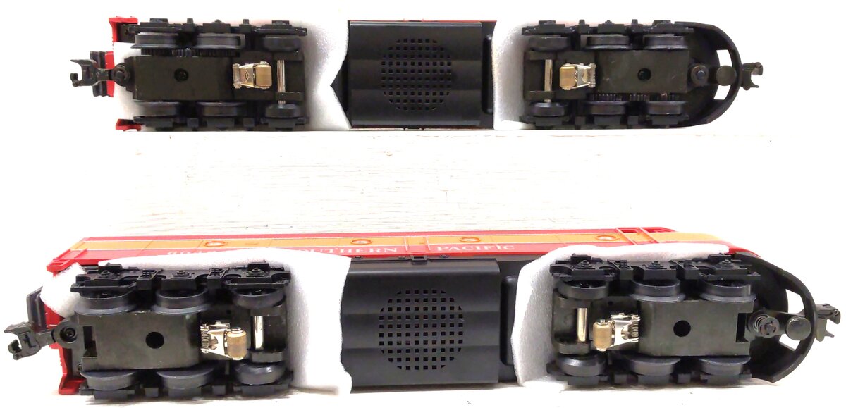 MTH 30-2141-0 O Southern Pacific E-8 AA Diesel Engine Set # 6018/6048 w/Horn LN/Box