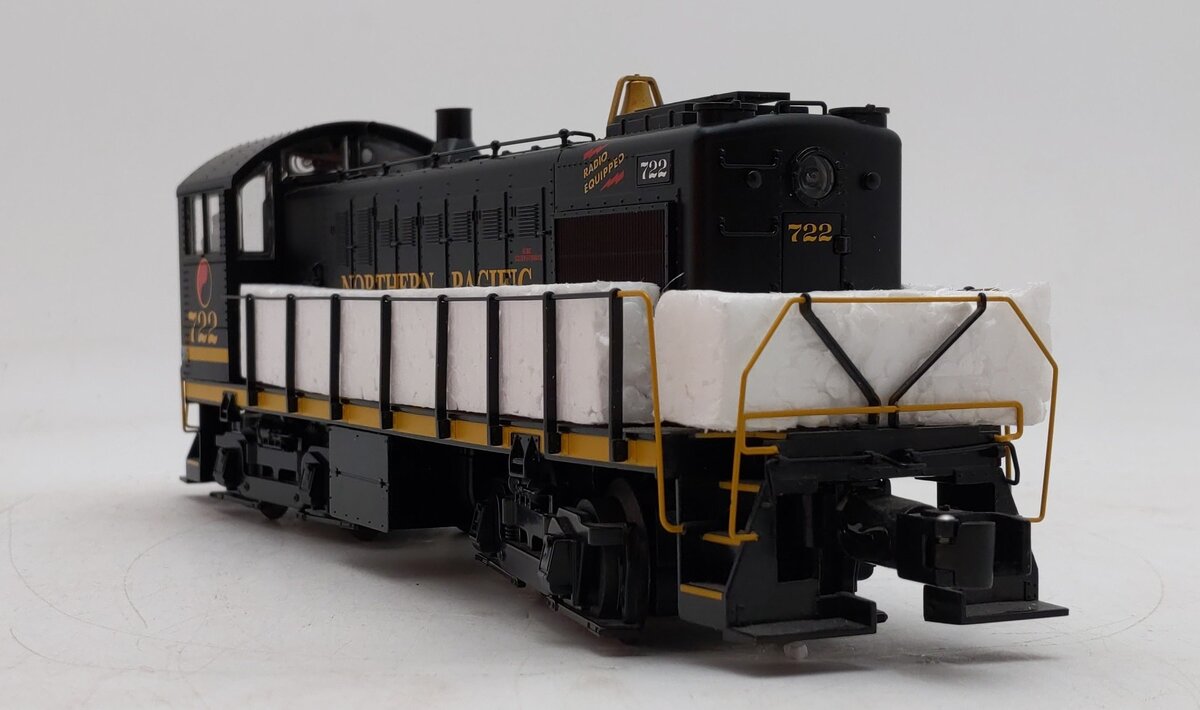 Lionel 6-28530 O Gauge Northern Pacific Alco S-4 Switcher Diesel #722 LN/Box