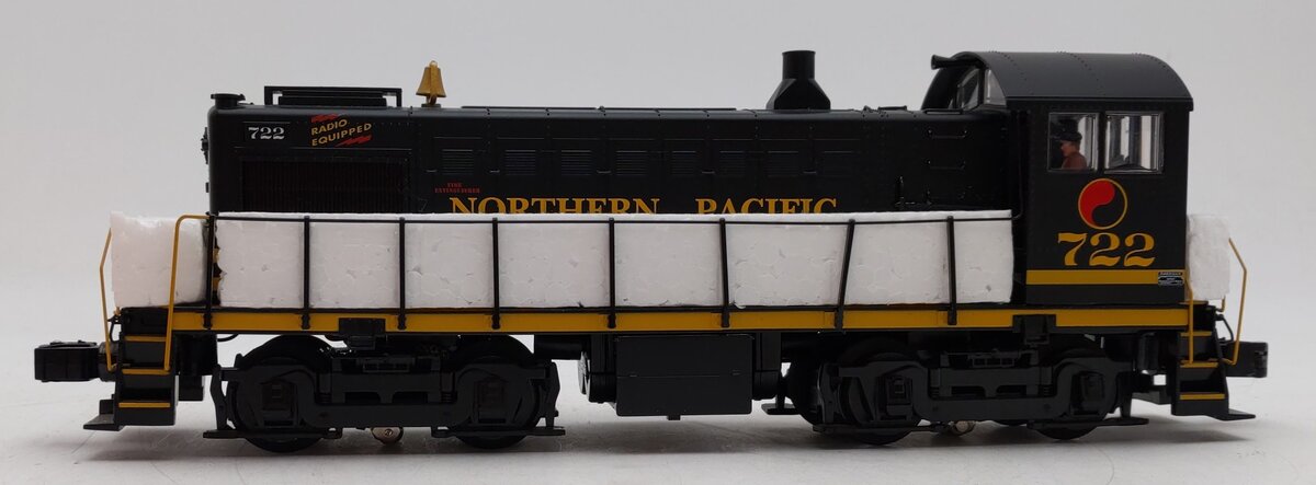 Lionel 6-28530 O Gauge Northern Pacific Alco S-4 Switcher Diesel #722 LN/Box