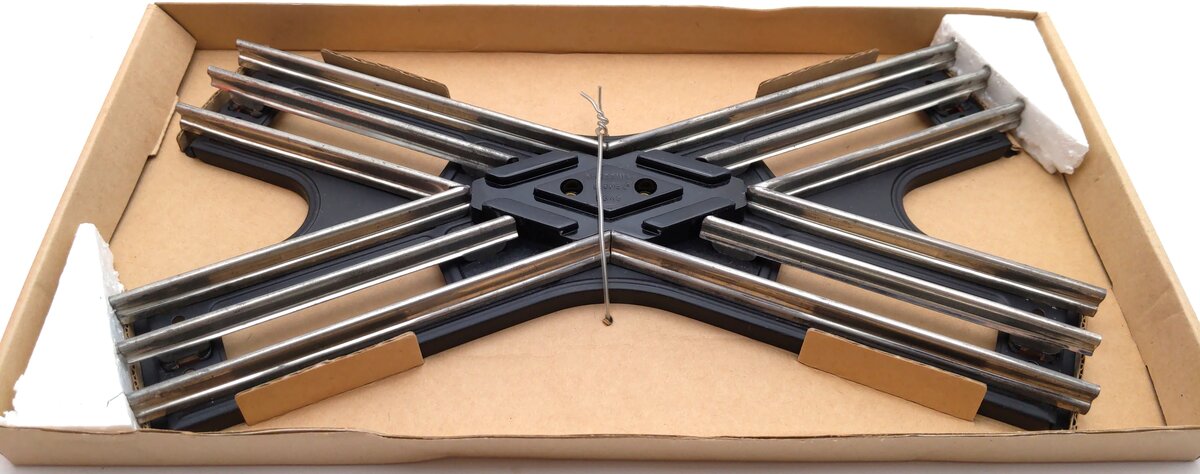 Lionel 6-65545 O Gauge 45 Degree Crossover EX/Box