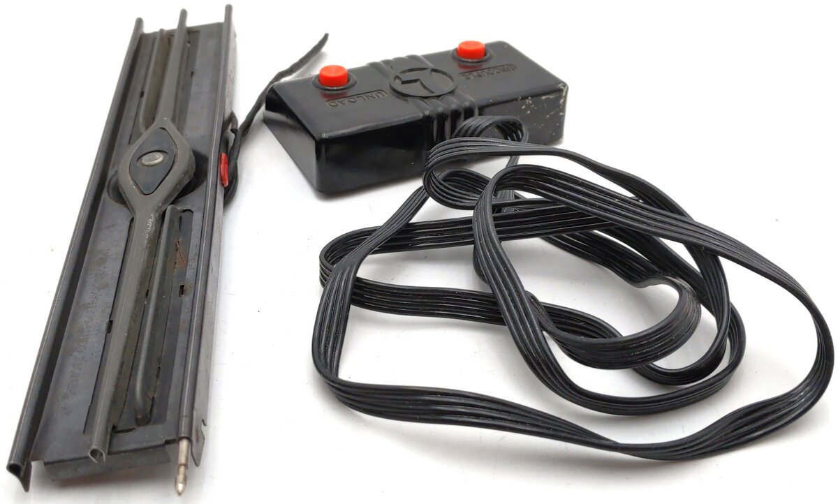 Lionel 6-12746 O27 Gauge Operating Uncoupling Remote Control Track VG/Box