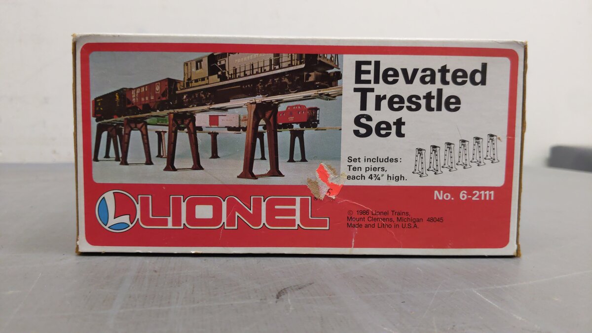Lionel 6-2111 O Gauge Elevated Trestle Set VG/Box