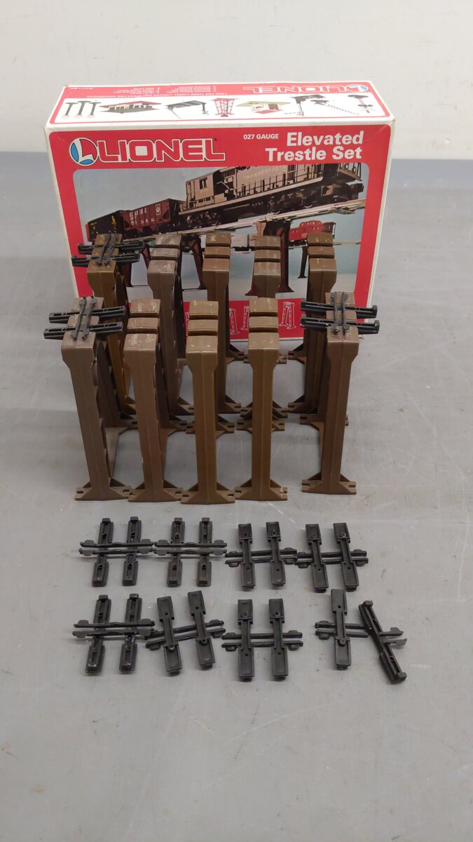 Lionel 6-2111 O Gauge Elevated Trestle Set VG/Box