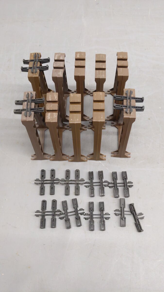 Lionel 6-2111 O Gauge Elevated Trestle Set VG/Box