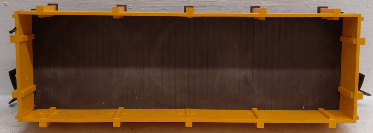 Kalamazoo 1874-3 G Scale Gondola w/ Barrels EX/Box