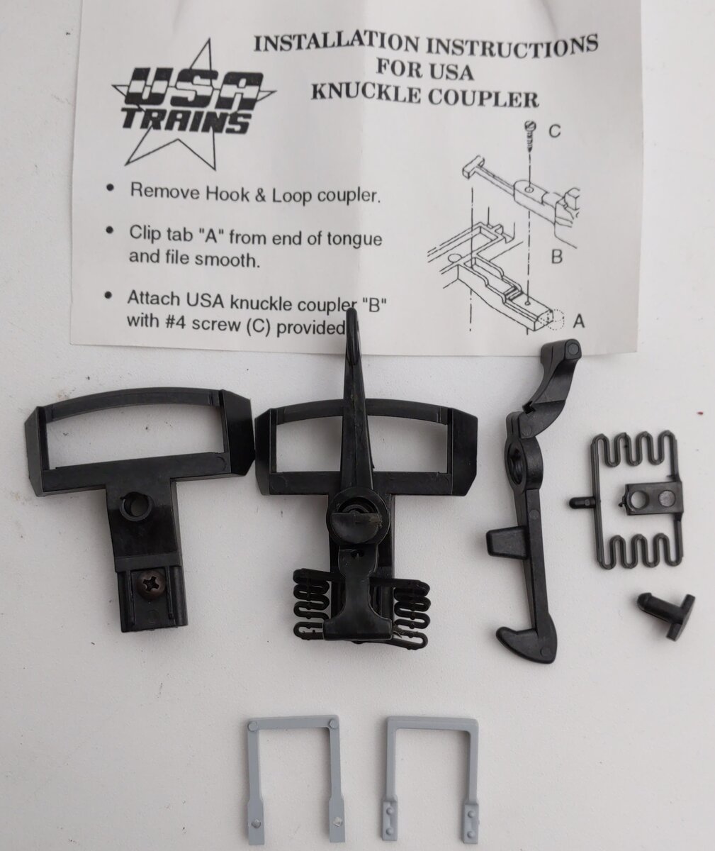 USA Trains R1840 G Maintenance of Way Kitchen Car #203 (Metal Wheels) EX/Box