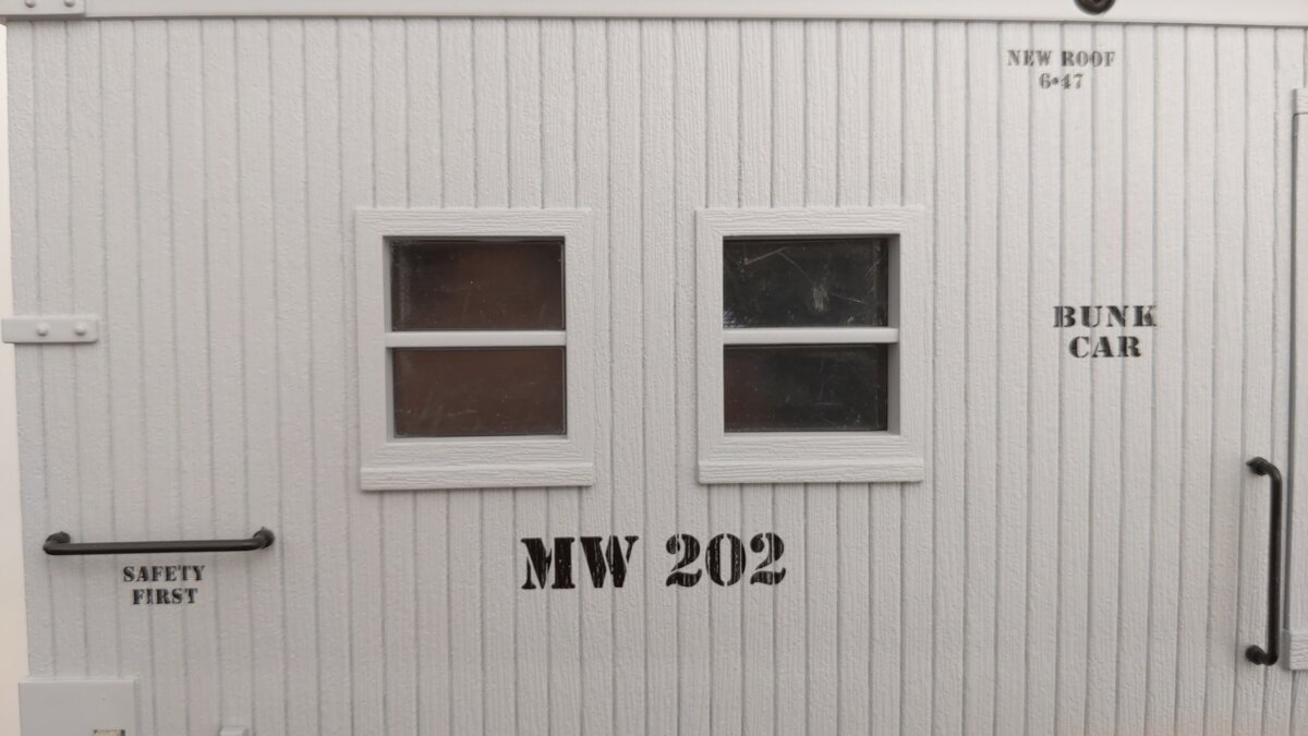 USA Trains 1830 G Scale Maintenance of Way Bunk Car (Metal Wheels) EX/Box