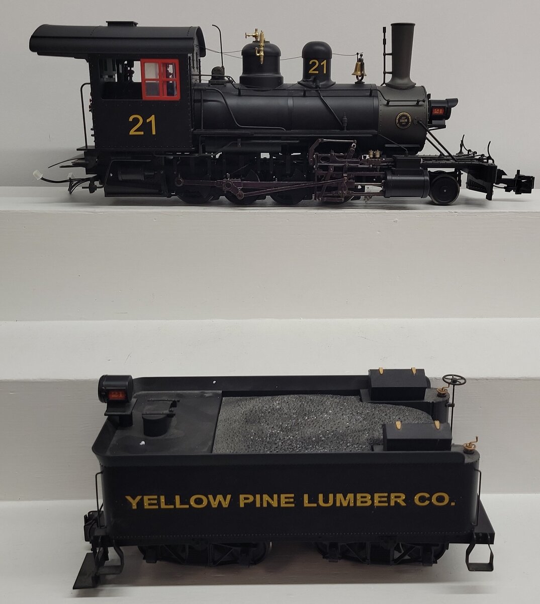 Bachmann 81294 Yellow Pine Lumber 2-8-0 Steam Locomotive & Tender EX/Box