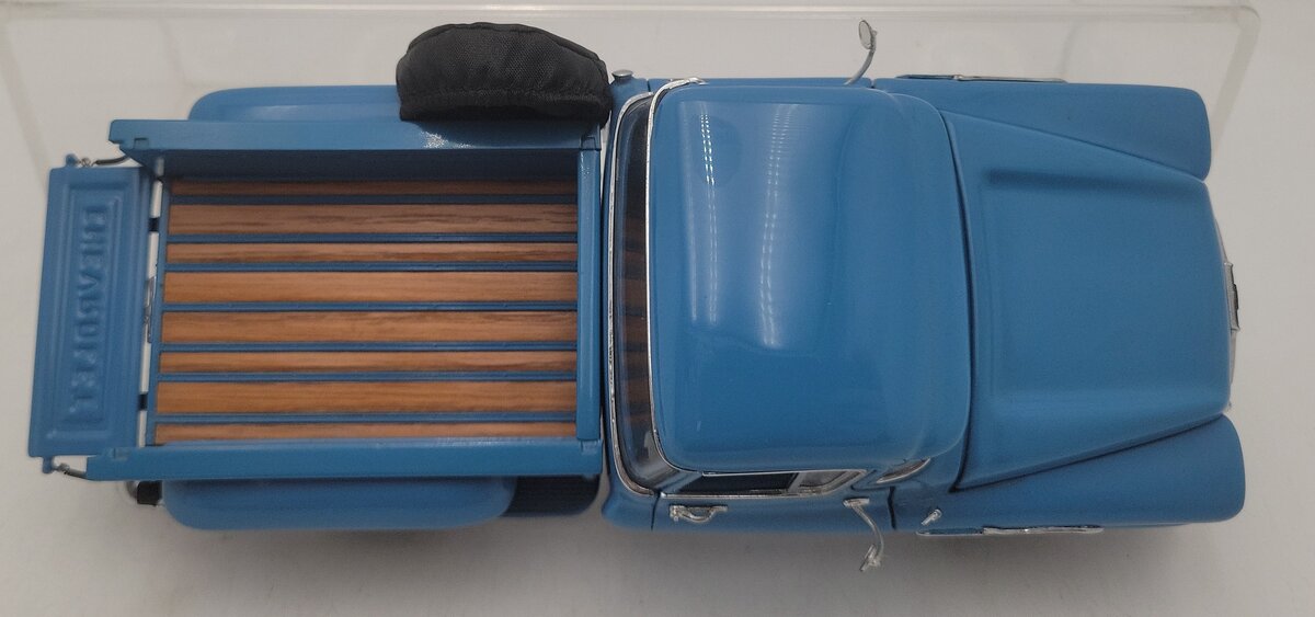Danbury Mint 1958 1:24 Diecast 1958 Chevrolet Apache Stepside Pickup Truck EX/Box