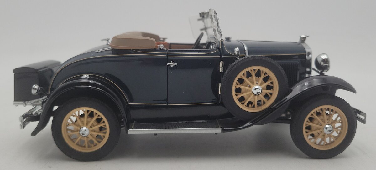 Danbury Mint 1:24 Scale Diecast Ford Model A Clock EX/Box