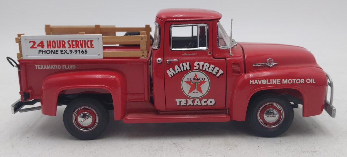 Danbury Mint 1956 1:24 1956 Texaco Ford Pickup Truck EX/Box