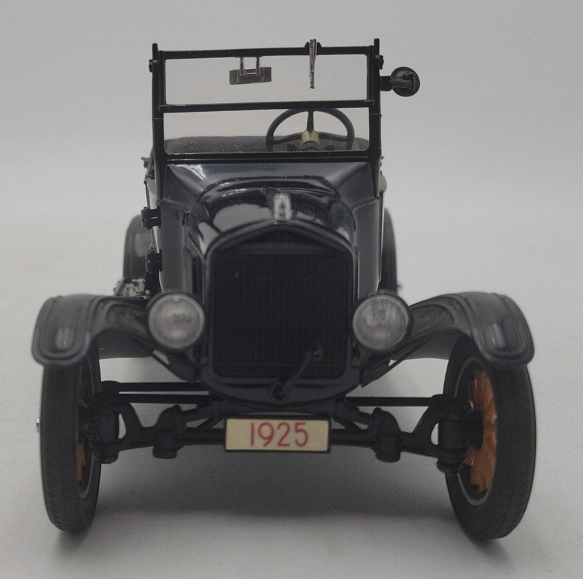 Danbury Mint 1925 1:24 1925 Model T Ford EX/Box