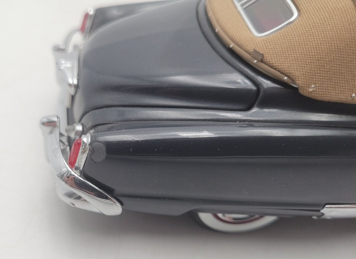 Danbury Mint 1:24 Scale 1950 Studebaker Champion Convertible EX/Box