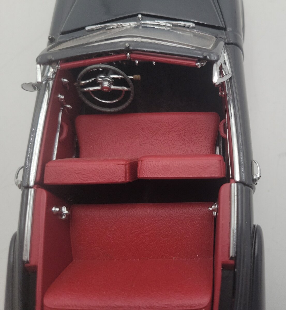 Danbury Mint 1:24 Scale 1950 Studebaker Champion Convertible EX/Box