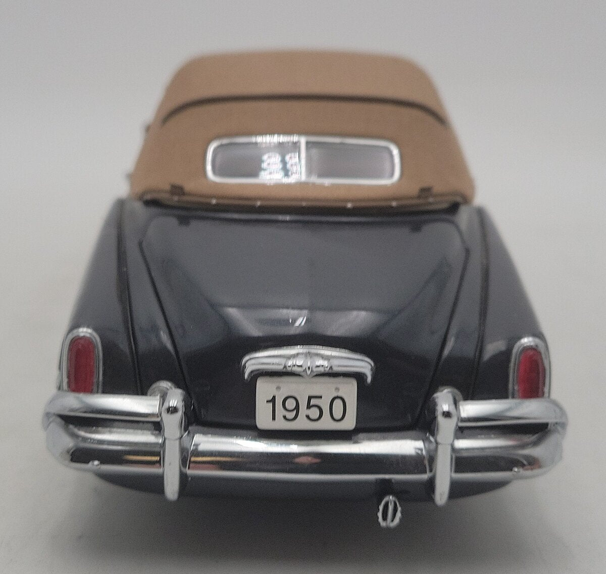Danbury Mint 1:24 Scale 1950 Studebaker Champion Convertible EX/Box