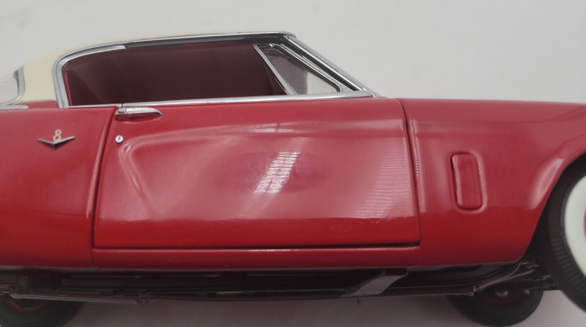 Danbury Mint 1953 1:24 1953 Studebaker Commander Starliner  EX/Box