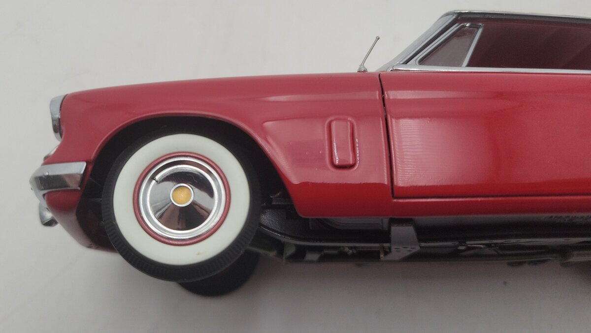 Danbury Mint 1953 1:24 1953 Studebaker Commander Starliner  EX/Box