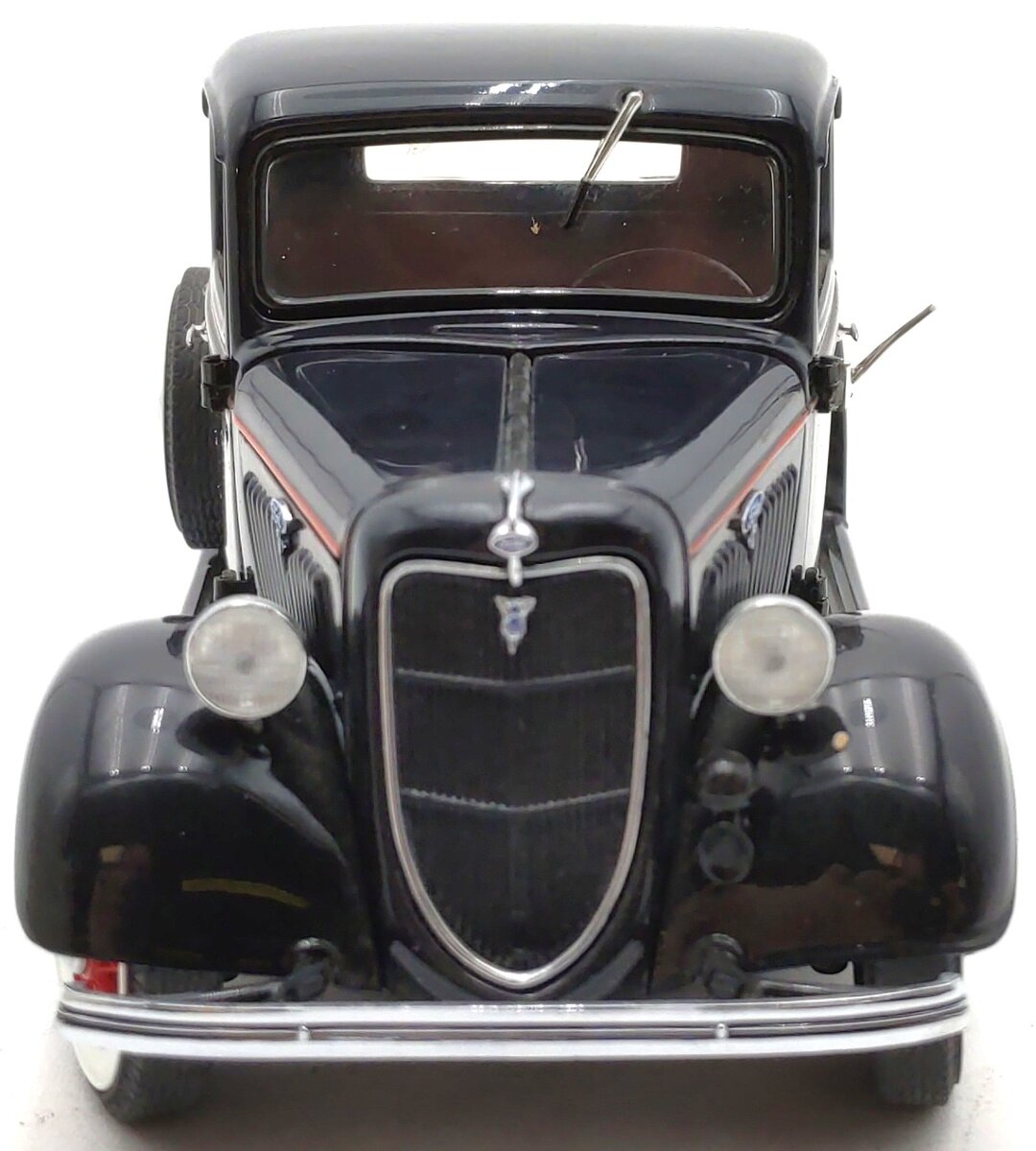 Danbury Mint 1935 1:24 1935 Ford 50-830 Half-Ton Pick-up w/Load EX/Box