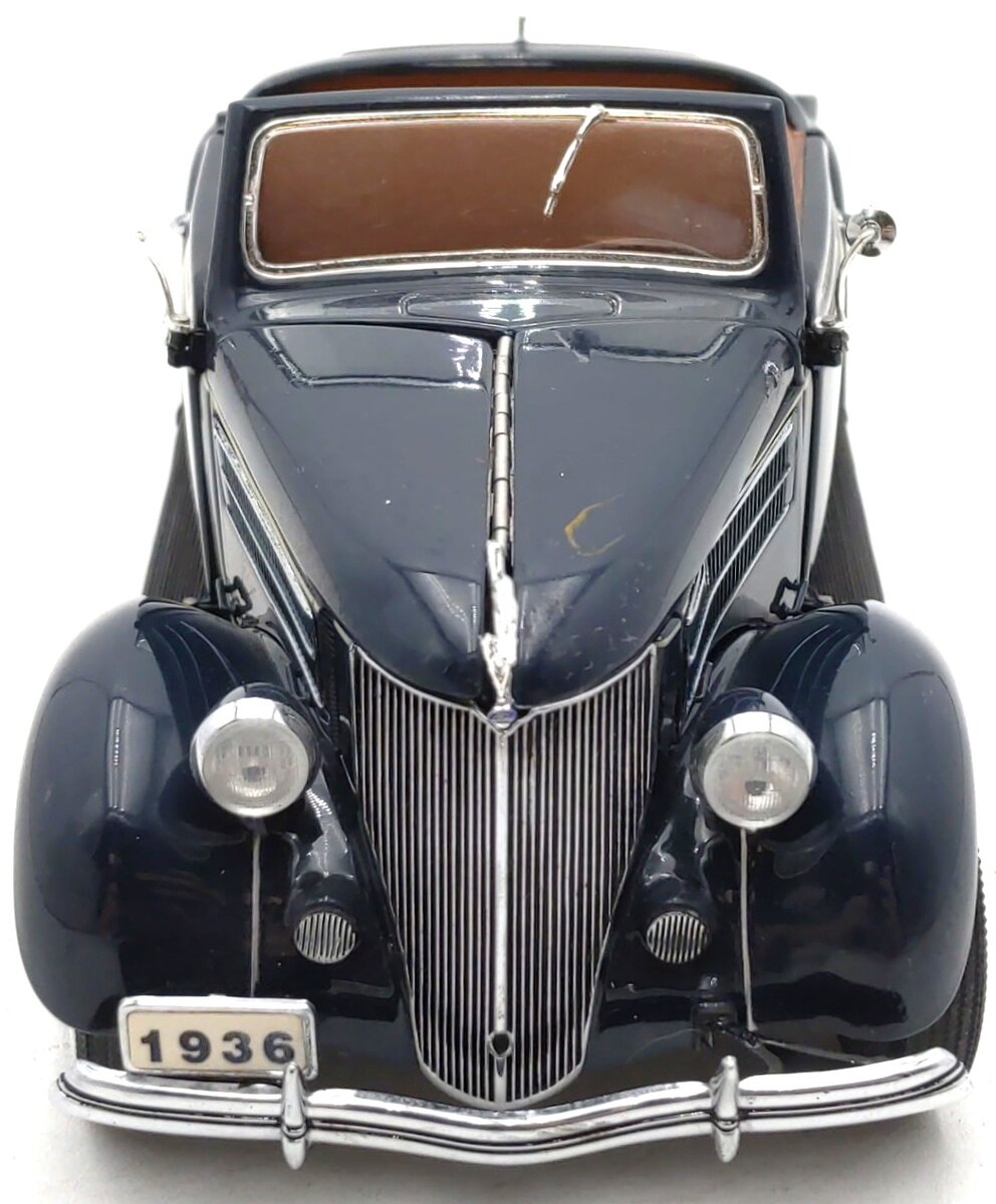 Danbury Mint 1936 1:24 1936 Ford Deluxe Cabriolet EX/Box