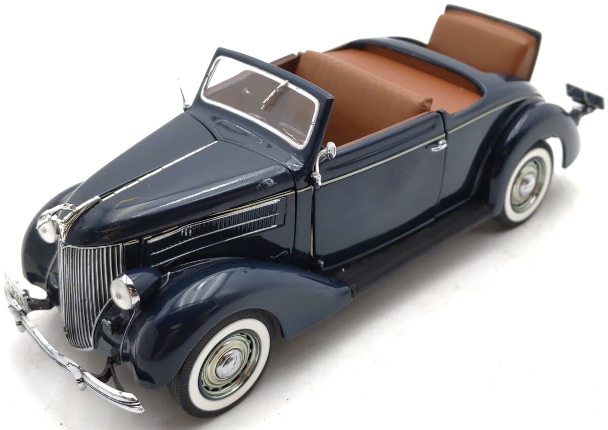 Danbury Mint 1936 1:24 1936 Ford Deluxe Cabriolet EX/Box