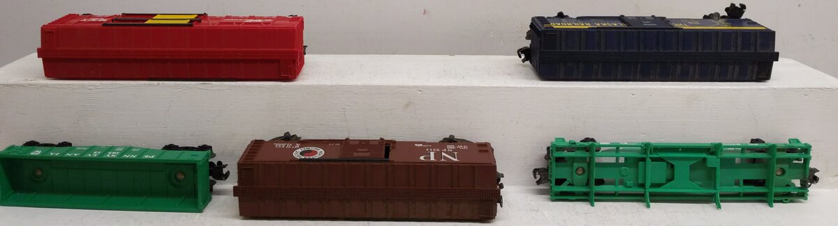 Lionel O Gauge Freight Cars: 6-9758, 6-9214, 6-9707, 6-9300, 6-16313 [5] EX