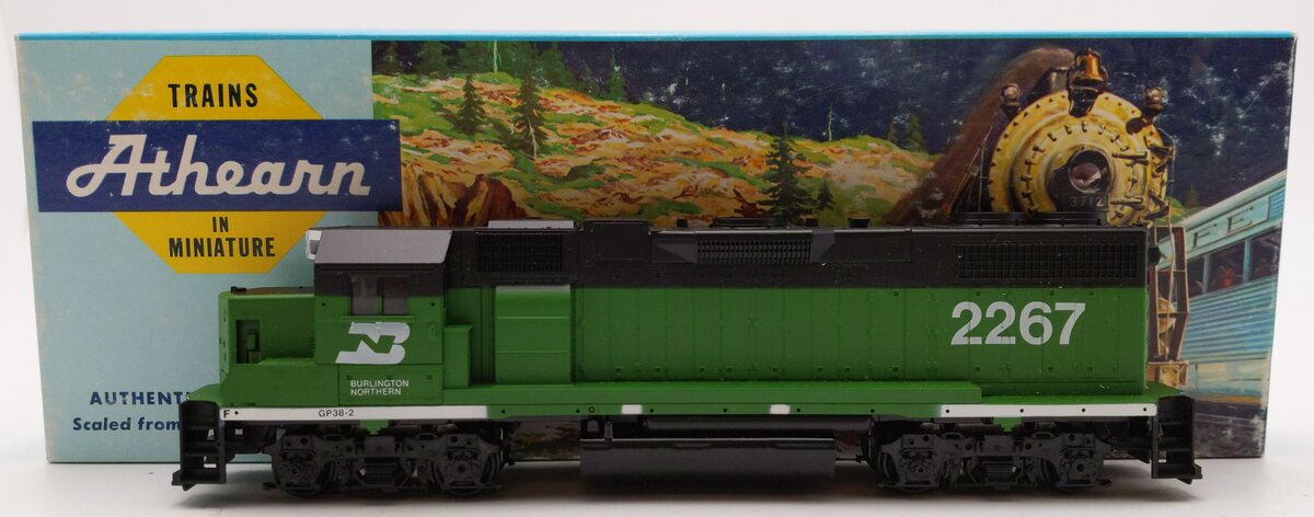 Athearn 4663 HO Scale BN GP38-2 Non-Powered Diesel Locomotive #2267 VG/Box