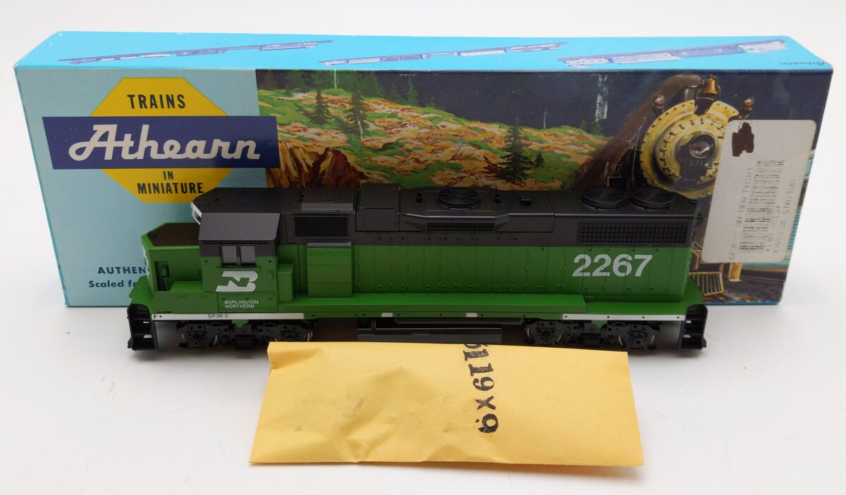 Athearn 4613 HO Scale Burlington Northern GP38-2 PWR Diesel Locomotive #2267 EX/Box