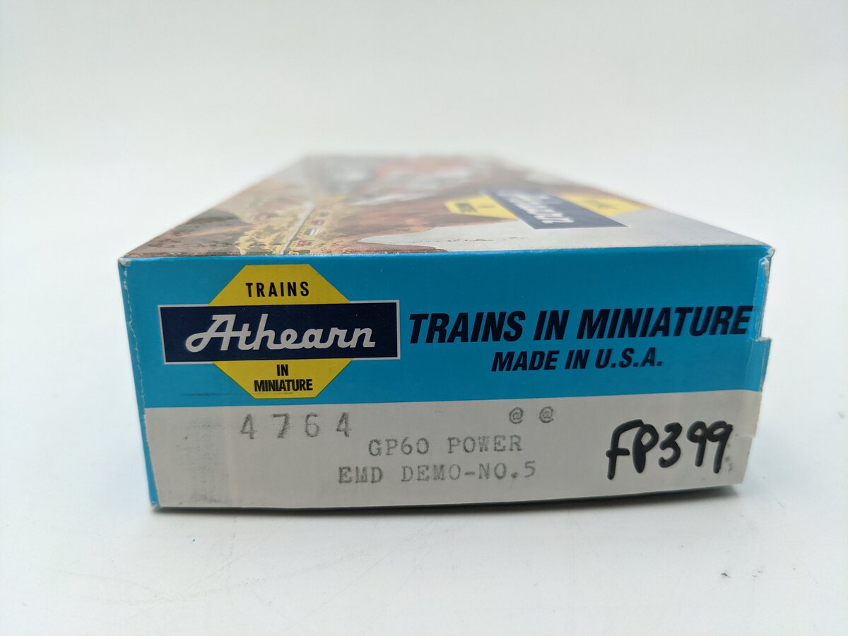 Athearn 4764 HO Scale EMD Demo GP60 Powered Diesel Locomotive #5 EX/Box