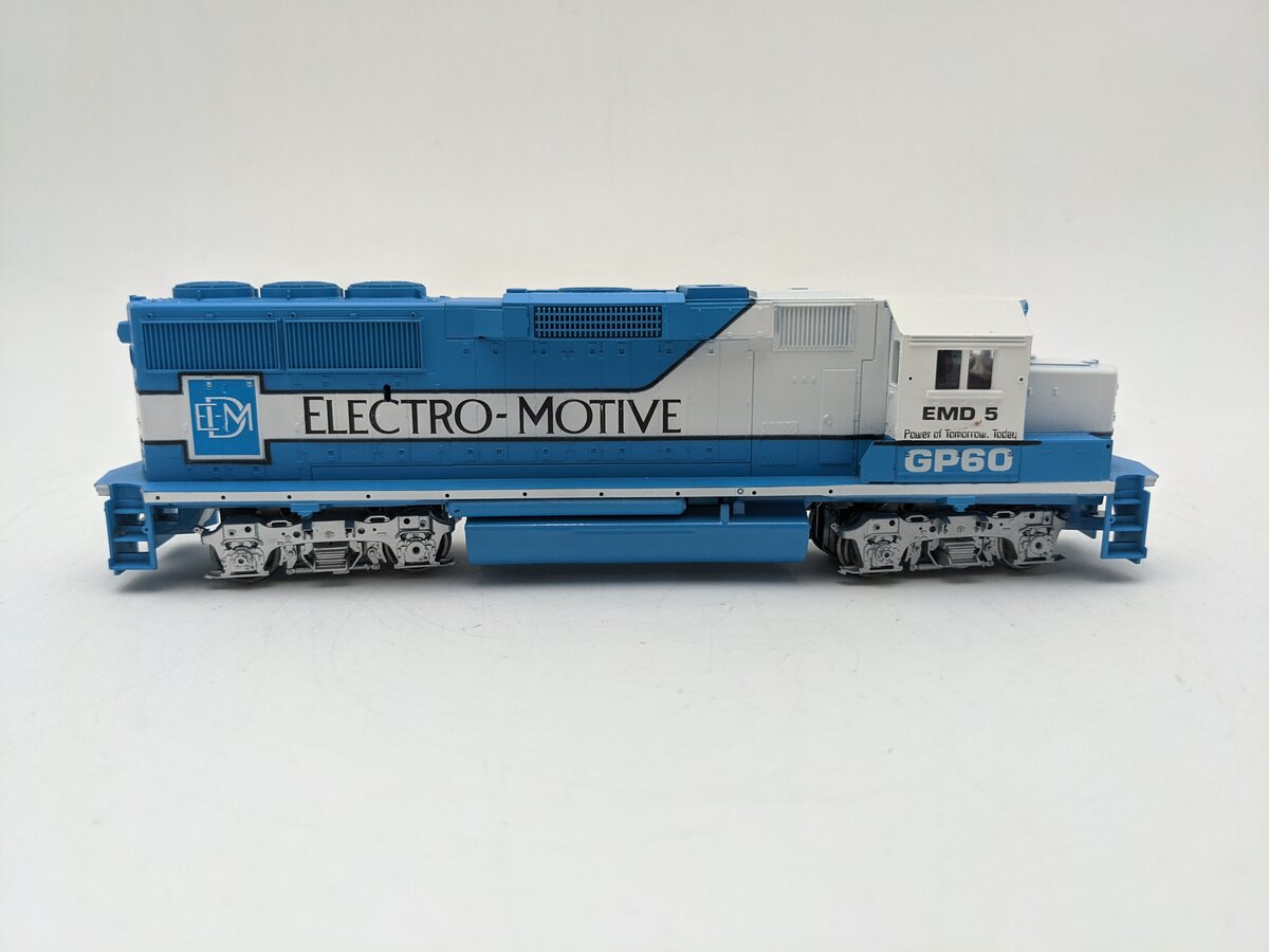 Athearn 4764 HO Scale EMD Demo GP60 Powered Diesel Locomotive #5 EX/Box