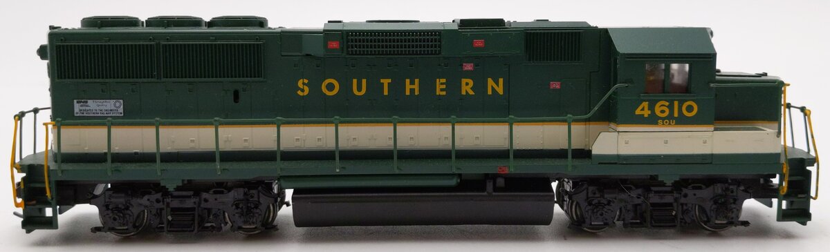 Athearn 4766 HO Scale Southern GP59 Powered Diesel Locomotive #4610 EX/Box