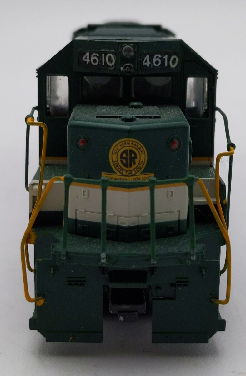 Athearn 4766 HO Scale Southern GP59 Powered Diesel Locomotive #4610 EX/Box