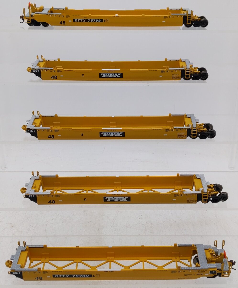 Athearn 15598 HO TTX1991/Black/White Maxi III Well Car Ready-To-Run #75799 (5) LN/Box