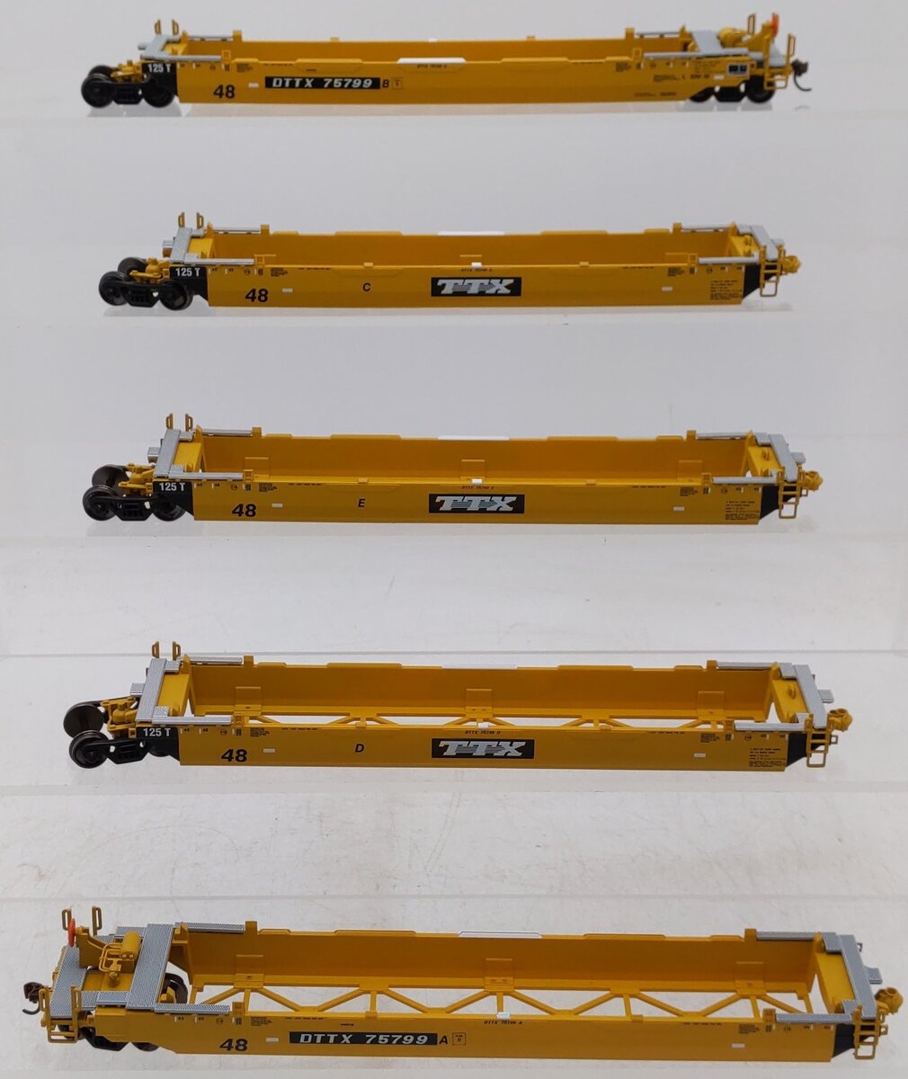 Athearn 15598 HO TTX1991/Black/White Maxi III Well Car Ready-To-Run #75799 (5) LN/Box