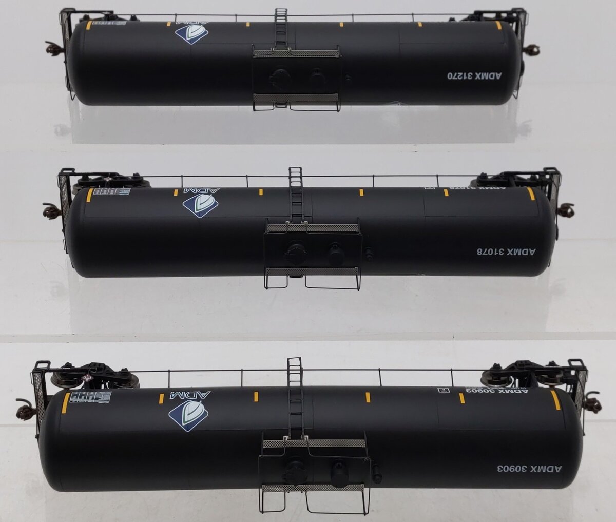 Athearn 29883 HO Scale ADM Transportation Tank Cars (Set of 3) LN/Box