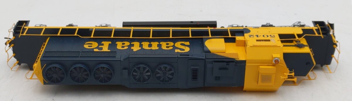 Athearn 98268 HO Scale Santa Fe RTR SD40-2 Diesel Locomotive #5042 LN/Box