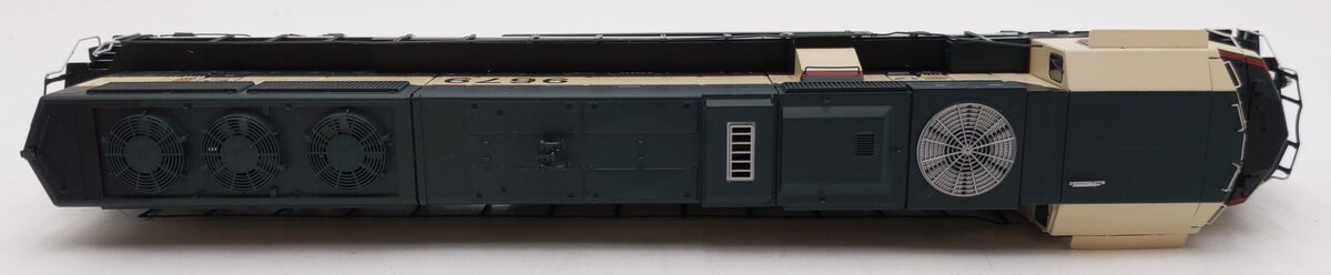 Athearn G64787 HO Burlington Northern SD70MAC Phase IV Diesel Locomotive #9679 NIB