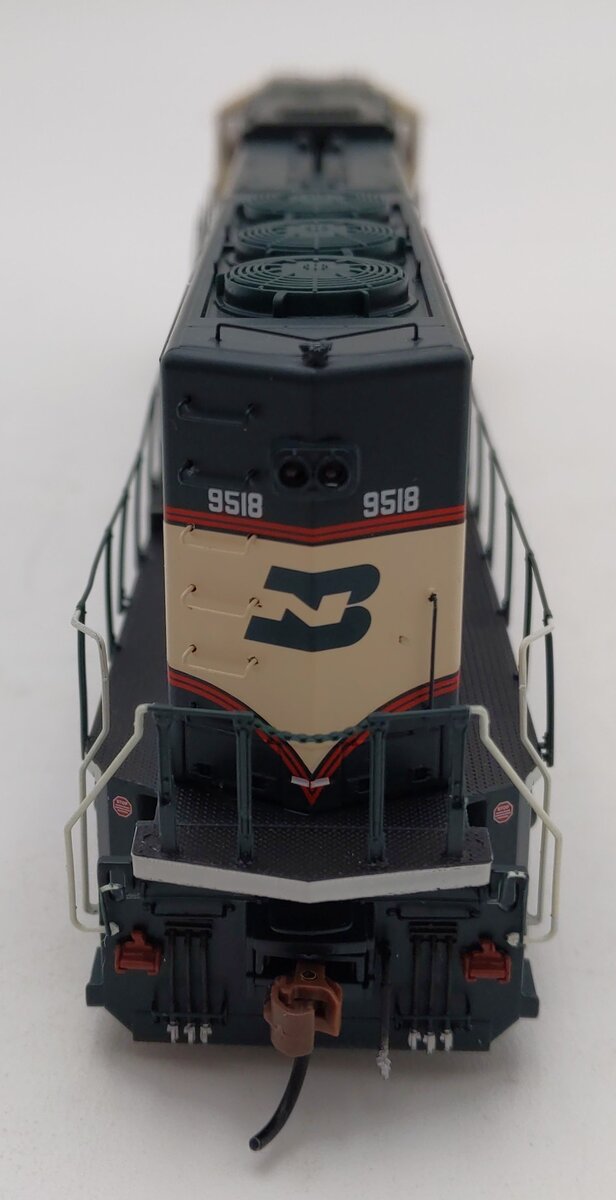 Athearn G64804 HO Scale Burlington Northern SD70MAC Diesel Locomotive #9518 NIB